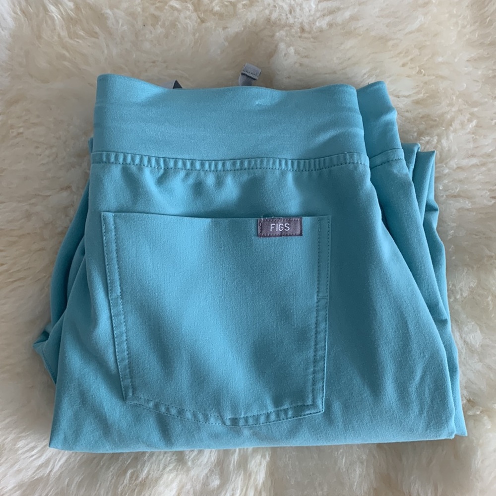 Figs Turquoise color Zamora Jogger Scrub bottoms, size S, limited edition